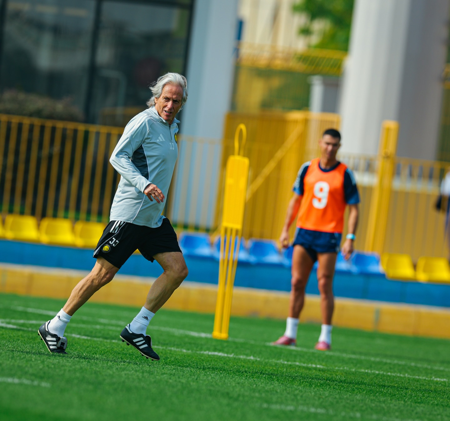 📸
من أجـل العـودة .. نواصـل الاستعـداد 💛
Preparing for what’s next 💛