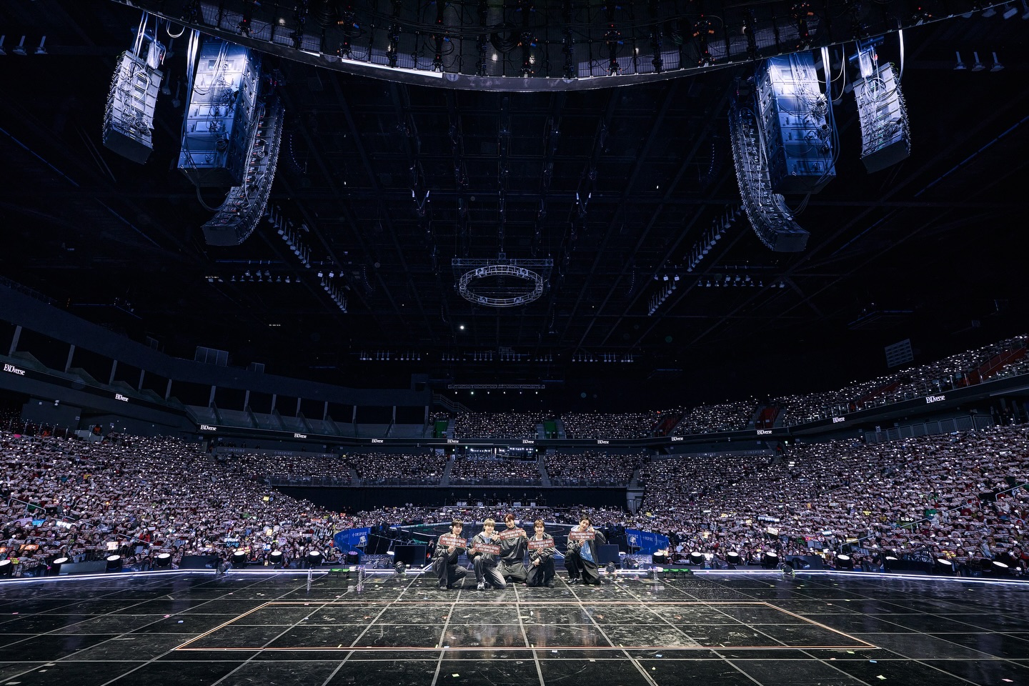 EXO’verse🤍
 
#EXO #엑소 #weareoneEXO
#EXOverse