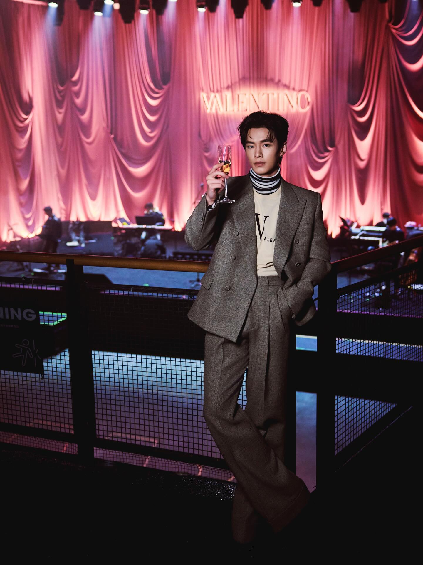 🍻 @maisonvalentino 
#ValentinoCruise2026
#ValentinoGaravani