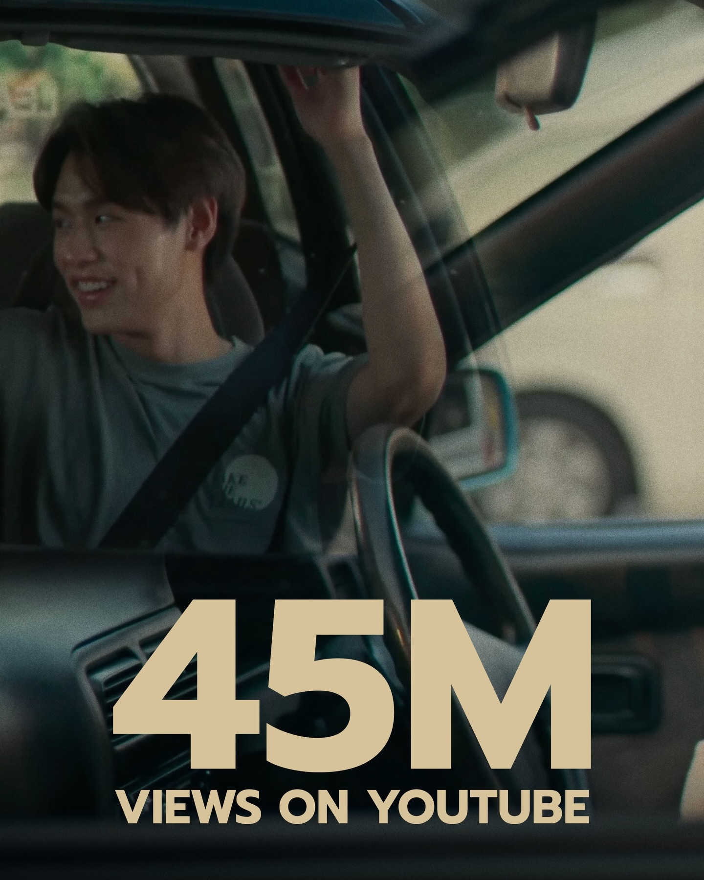 ยังมีวันวานให้เราได้คิดถึงตลอด... ’ยิ้มทั้งน้ำตา‘ Official MV 45M Views บน YouTube และ 37M Streaming บน Spotify 🥲🧡 #ยิ้มทั้งน้ำตา_MV45M 

: https://youtu.be/wjFVPJZvG6c
: https://billkin.lnk.to/YimtungnamtaID

#ยิ้มทั้งน้ำตา
#BillkinEntertainment #Bbillkin