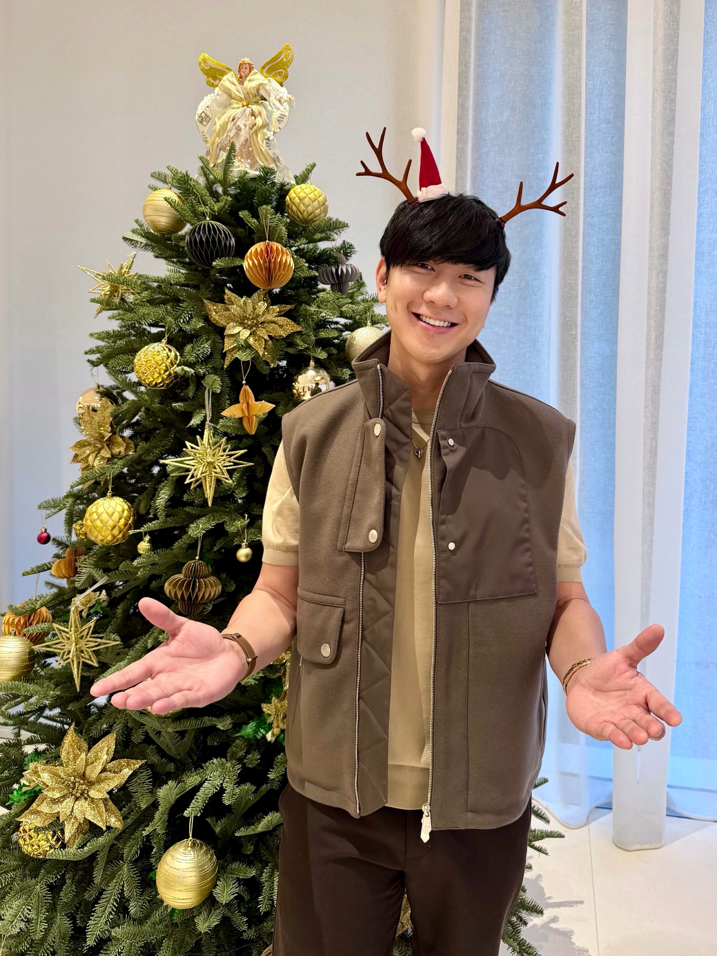 Grateful for love, warmth, and the people who matter. Merry Christmas 🤍
在這個季節傳遞愛與美好氛圍，聖誕快樂！

#merrychristmas