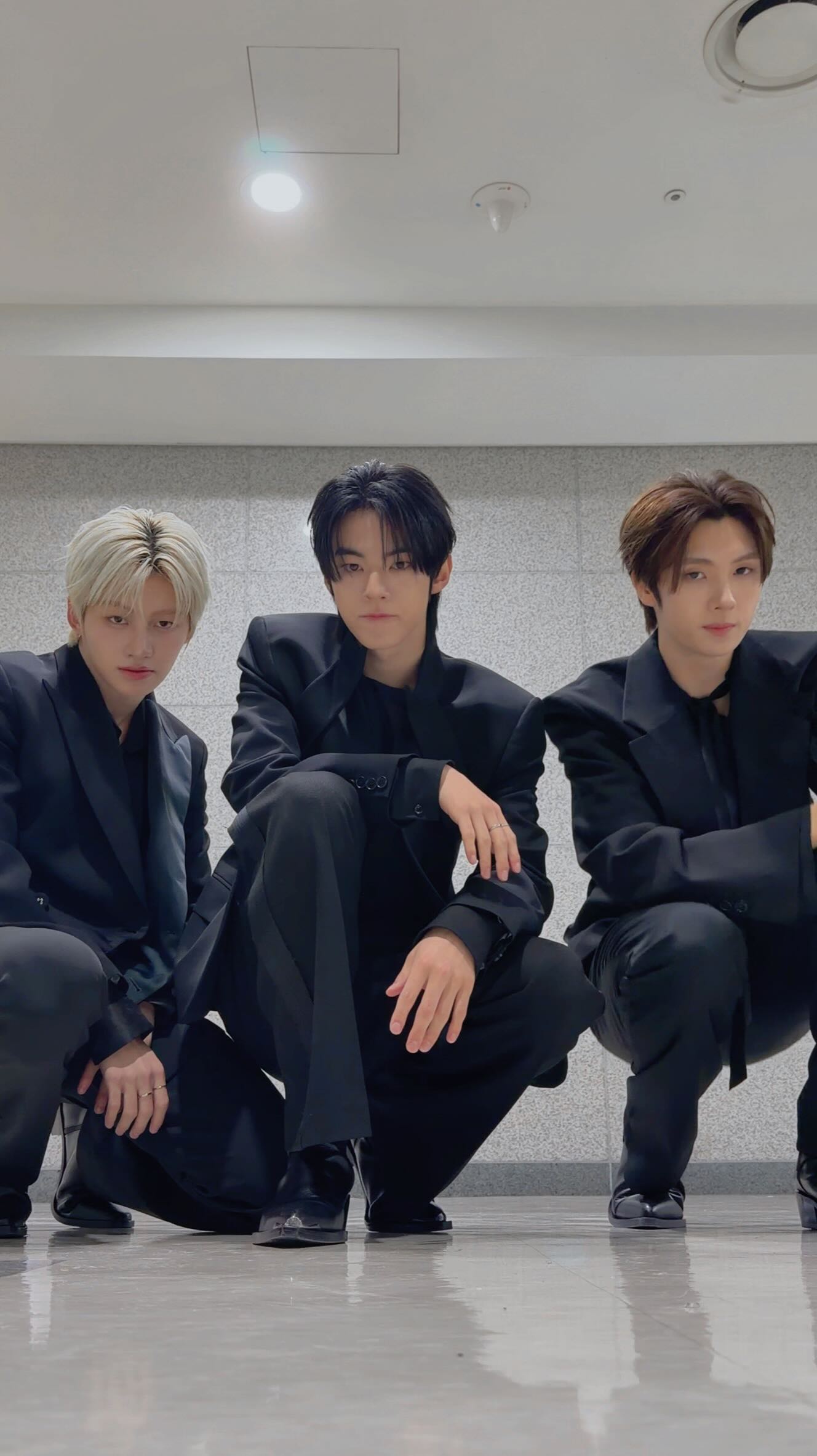 Love Shot

#JIHOON #DOHOON #YOUNGJAE
#TWS #투어스