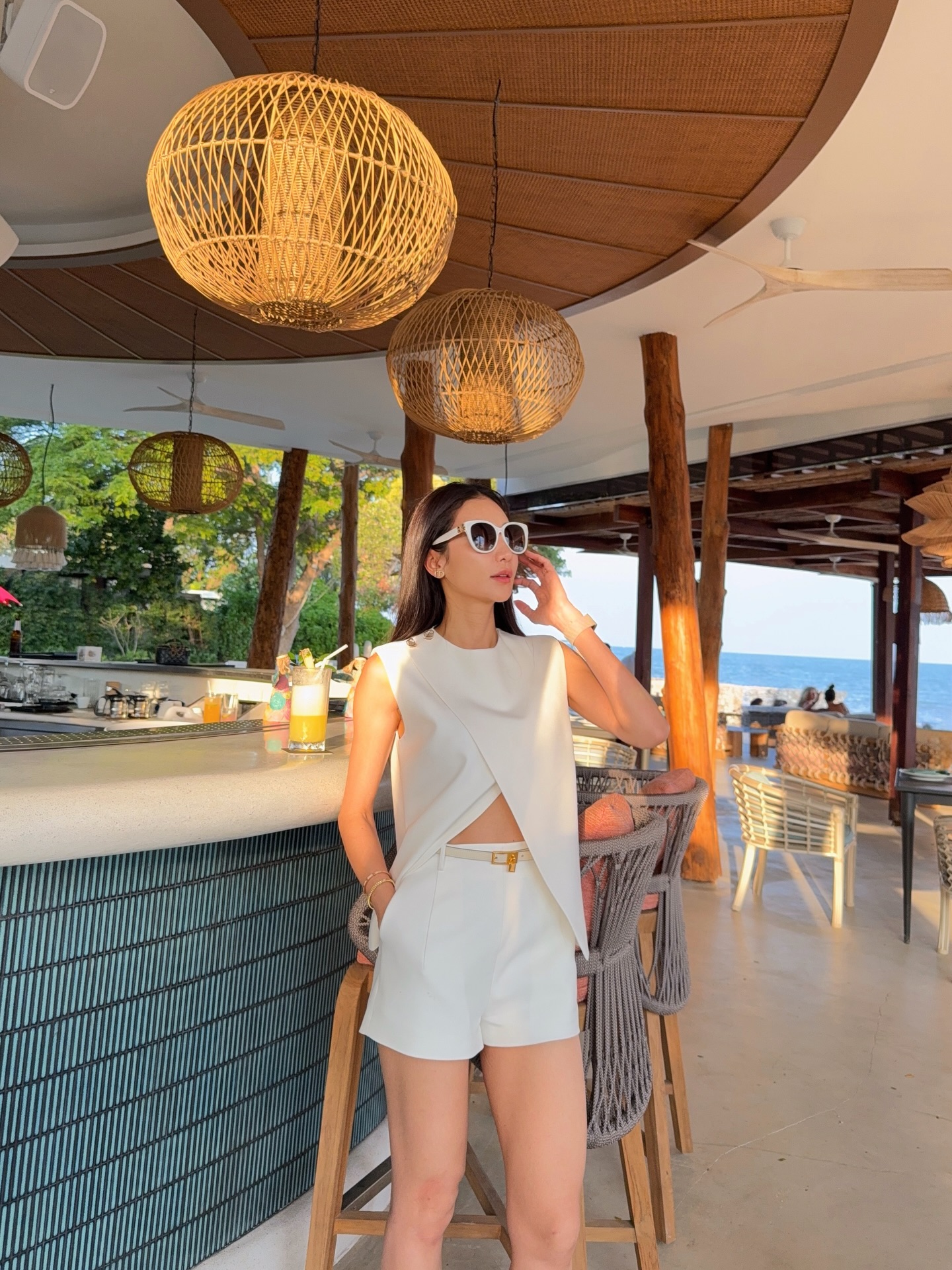 Sea, sun, and family ก่อนเปิดเทอม! 
☁️ @camilia_studio