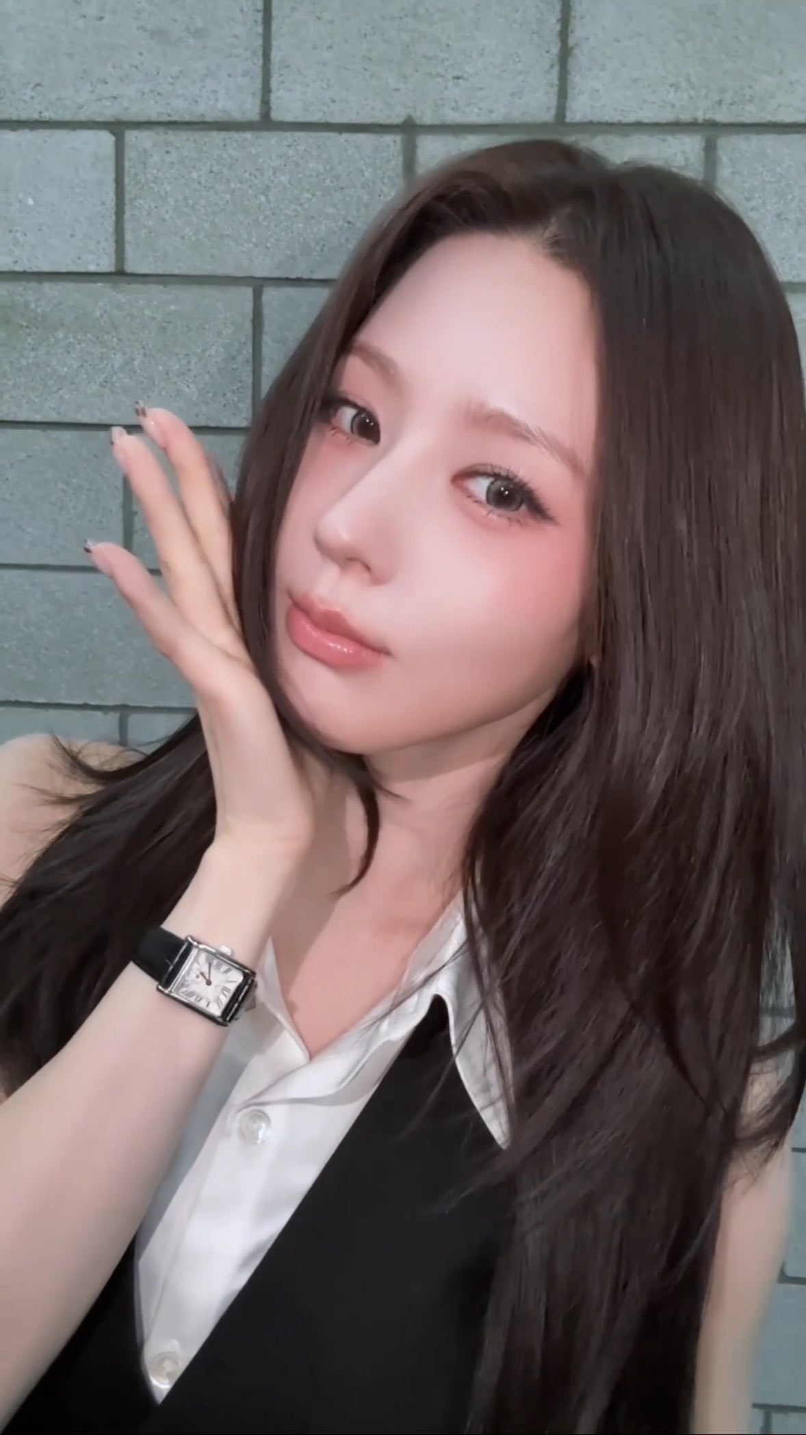 [📺] 새해에는 역시 냉면💚

#아이들 #idle
#미연 #MIYEON