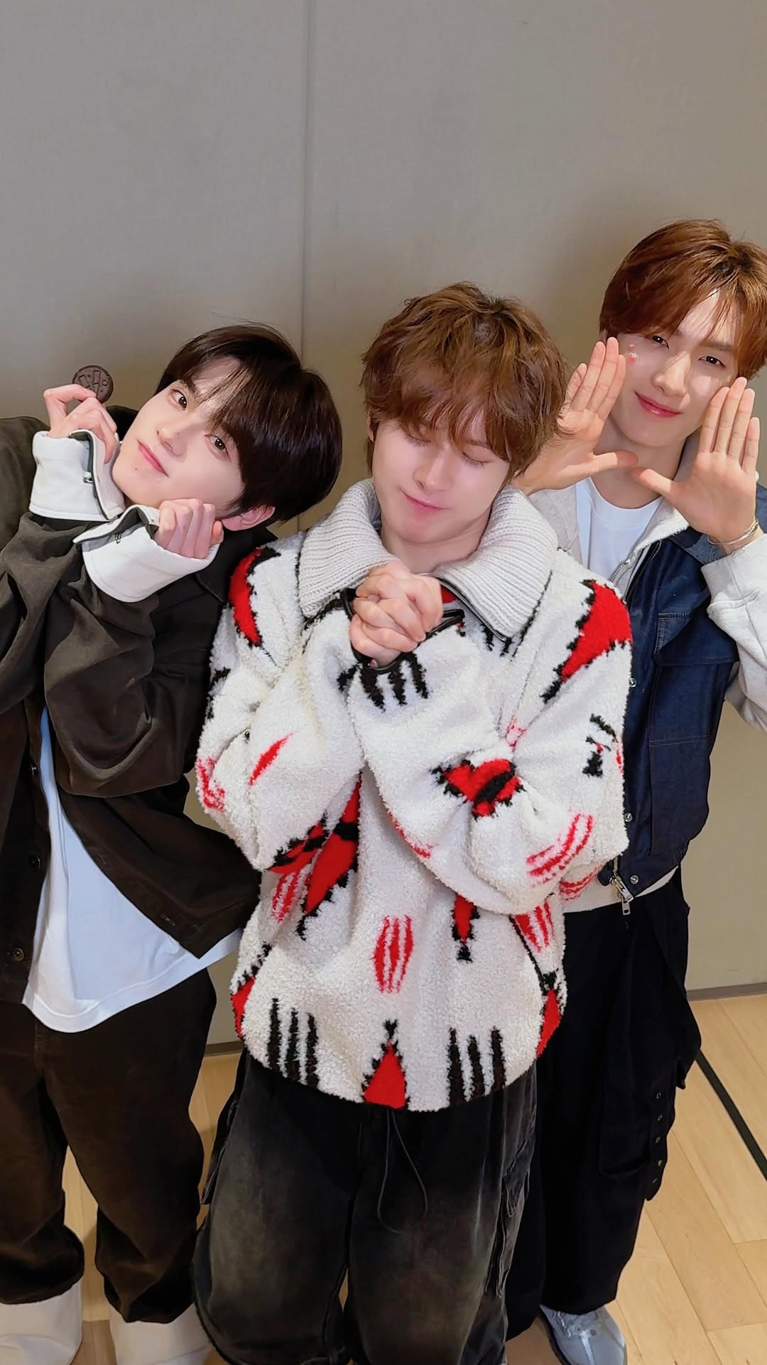 가끔 NG 내는 것도 멋지지 않아..?🥹 #2025recap

#TWS #투어스 #247WithUs