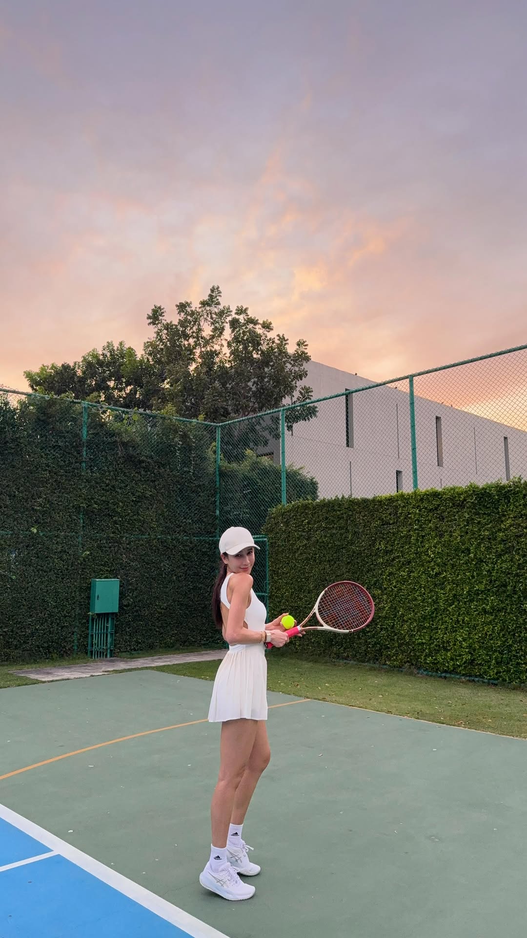 ปกติไม่ใช่สายกีฬาขนาดน้านน😅 แต่กีฬาที่ได้ไปต่อในปีนี้คือ เทนนิส🎾 คือสนุก พอเริ่มตีได้ยิ่งสนุก เป็นกีฬาที่ช่วยเพิ่มคาร์ดิโอได้ดีสุดๅ มีกิจกรรมที่ทำด้วยกันมากขึ้นอีก1 

อีกอย่างที่ชอบคือ การได้ไปเที่ยว
และหาที่ออกกำลังกายด้วย ดีต่อใจ 💓