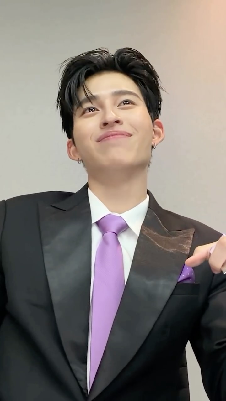 กล้ามาสั่งสอนชั้นขนาดนี้ ชั้นจะขอฮุบบริษัทนี้ภายใน 24 ชม.! ราคาแค่นี้เบาๆ ชั้นเอาอยู่

#คุชชั่นเบบี้แมทท์ #BabyMatteCushion #MaybellineThailand
#MeAndTheeSeries #ppnaravit
@Maybellinemood @maybelline