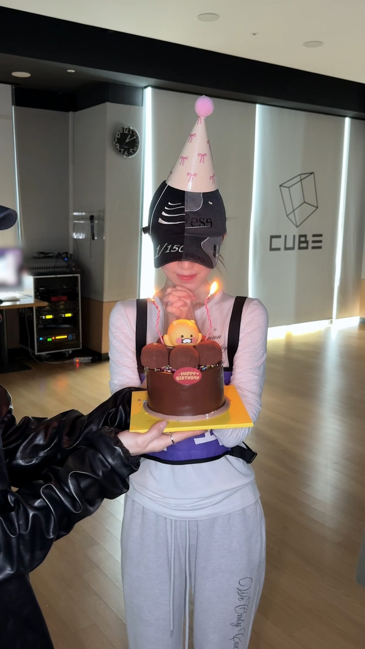 [📺] 우리 막내 생일축하해~🎂

#HAPPY_SHUHUA_DAY
#아이들 #idle
#슈화 #SHUHUA