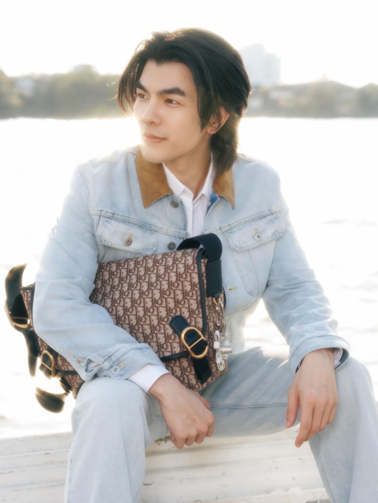 ,,, Lucky To Be With You🍀🥠💚 ,,,

@Dior & @jonathan.anderson 

.
.
#DiorSummer26