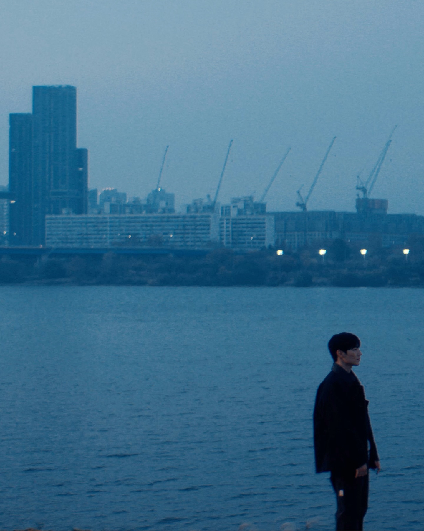 도겸X승관 (SEVENTEEN) ‘Blue’ Official MV (Cinema Ver.)

#DxS #도겸X승관
#소야곡 #Serenade
#Blue