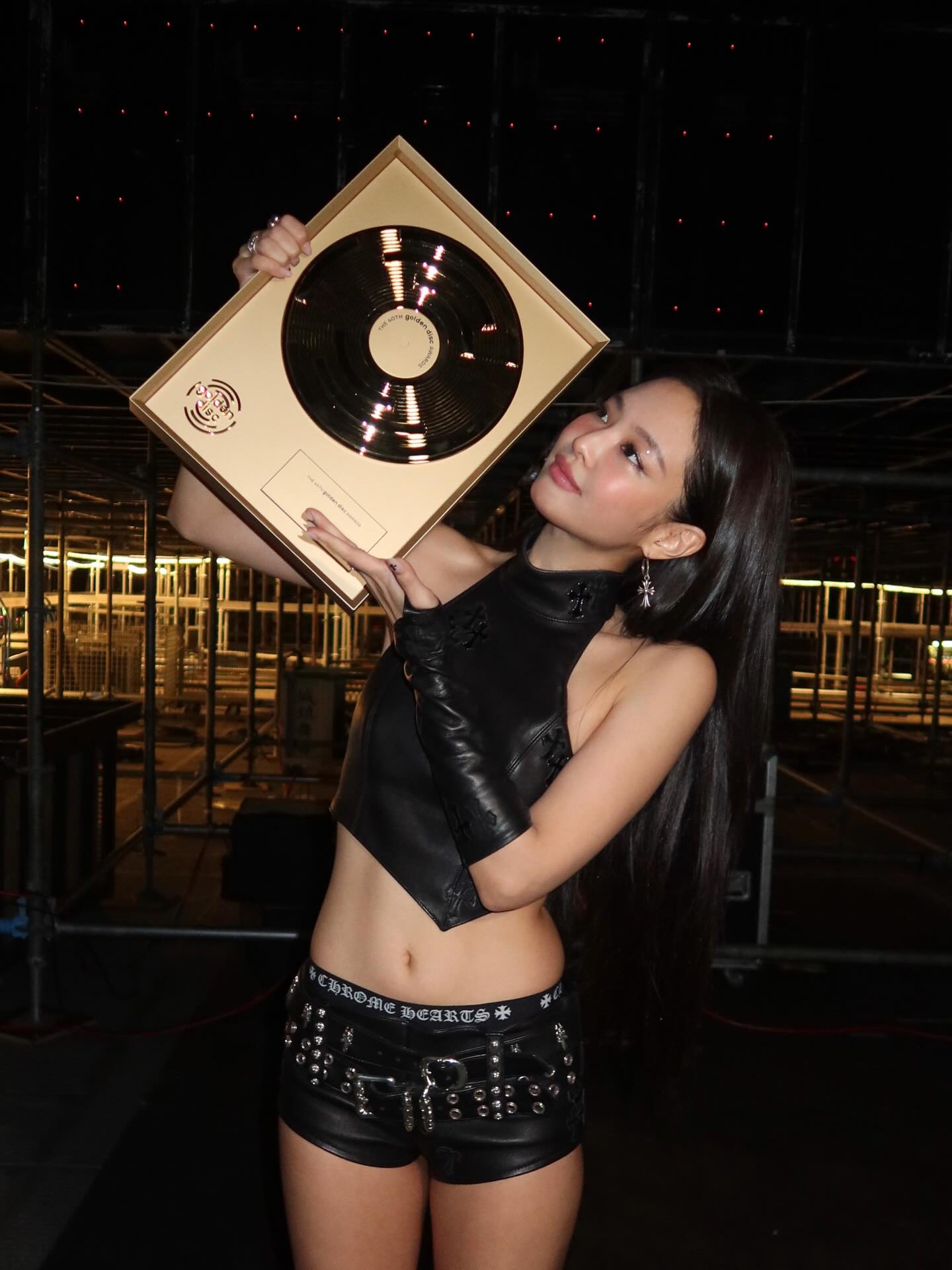 GOLDEN DISC 2026❤️‍🔥 what a way to start off the new year. So grateful for this moment. Thank you to everyone who’s been by my side: my fans, my team, and every person who helped make this night possible. Feeling so blessed by the constant support and for making moments like this possible.