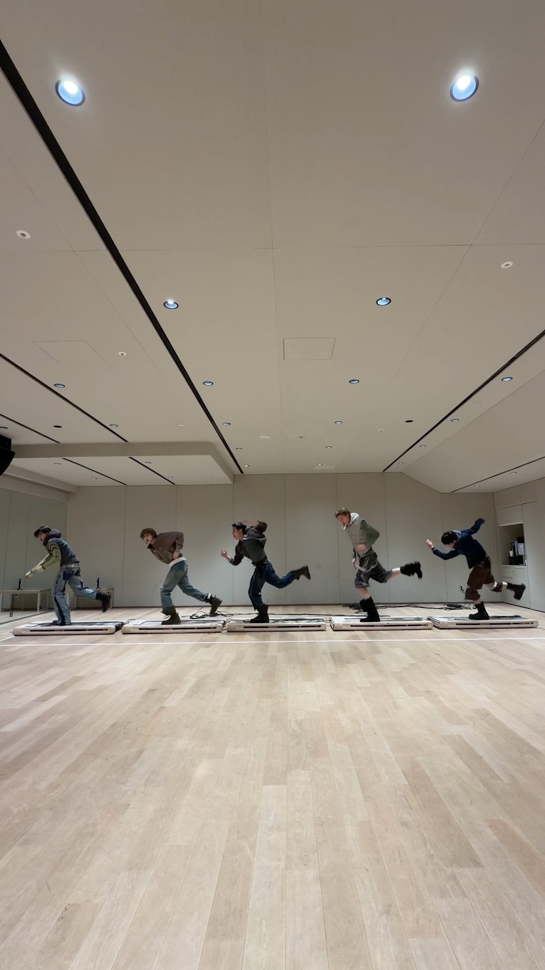 crash 🏃 smash 🏃‍♂️ rock 🏃 mash 🏃‍♂️ up 🏃

#CORTIS #코르티스 #CORTIS_WhatYouWant