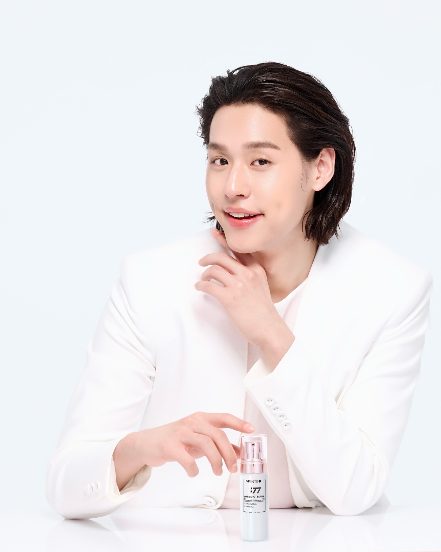 377คืนผิวดีครับ เพราะ Skincare ที่ผมเลือกใช้คือ SKINTIFIC 377 Dark Spot 🩵
ช่วยฟื้นบำรุงผิว ด้วยส่วนผสมประสิทธิภาพอย่าง 377 ที่มีโมเลกุลขนาดเล็ก ให้เนื้อบางเบา ซึมซาบเข้าสู่ผิวได้ดียิ่งขึ้น ช่วยลดเลือนจุดด่างดำได้อย่างตรงจุด  @skintificthai 

และผมกับพีพีอยากชวนทุกคนมาเจอกันที่งาน SKINTIFIC Brighten Every Moment
ลุ้นเป็นผู้โชคดี 160 ท่าน ได้เข้าร่วมงาน ที่นั่งโซนพิเศษ พร้อมโชว์สุดเซอร์ไพร์ส🎉
📆 วันที่ 13 ก.พ. 2569 

📌 กติการ่วมสนุก 
✨ เพียงซื้อสินค้า SKINTIFIC 377 Dark Spot ที่ร่วมรายการ ครบ 699 บาท รับ 1 สิทธิ์ในการลุ้น! ยิ่งช้อปมาก ยิ่งมีสิทธิ์มากที่จะได้ไปสร้างความทรงจำพิเศษไปด้วยกัน
🛒 ช้อปได้เลยตั้งแต่วันนี้ที่: BEAUTRIUM

ระยะเวลากิจกรรม : วันที่ 16 ม.ค. - 2 ก.พ. 2569
ประกาศผล : 6 ก.พ. 2569 ผ่านช่องทาง Facebook: Skintific Thailand และ X: 
@SkintificTH 

ดูรายละเอียดเพิ่มเติมได้ที่ @Skintificthai 

มาร่วมกิจกรรมกันเยอะๆนะครับ อยากเจอทุกคนเลยยย 🫶

#377คืนผิวดีบิวกิ้นพีพี #377เคลียร์จุดหยุดรอย #SKINTIFICTH #SKINTIFICXBILLKINPP #Bbillkin PPKritt