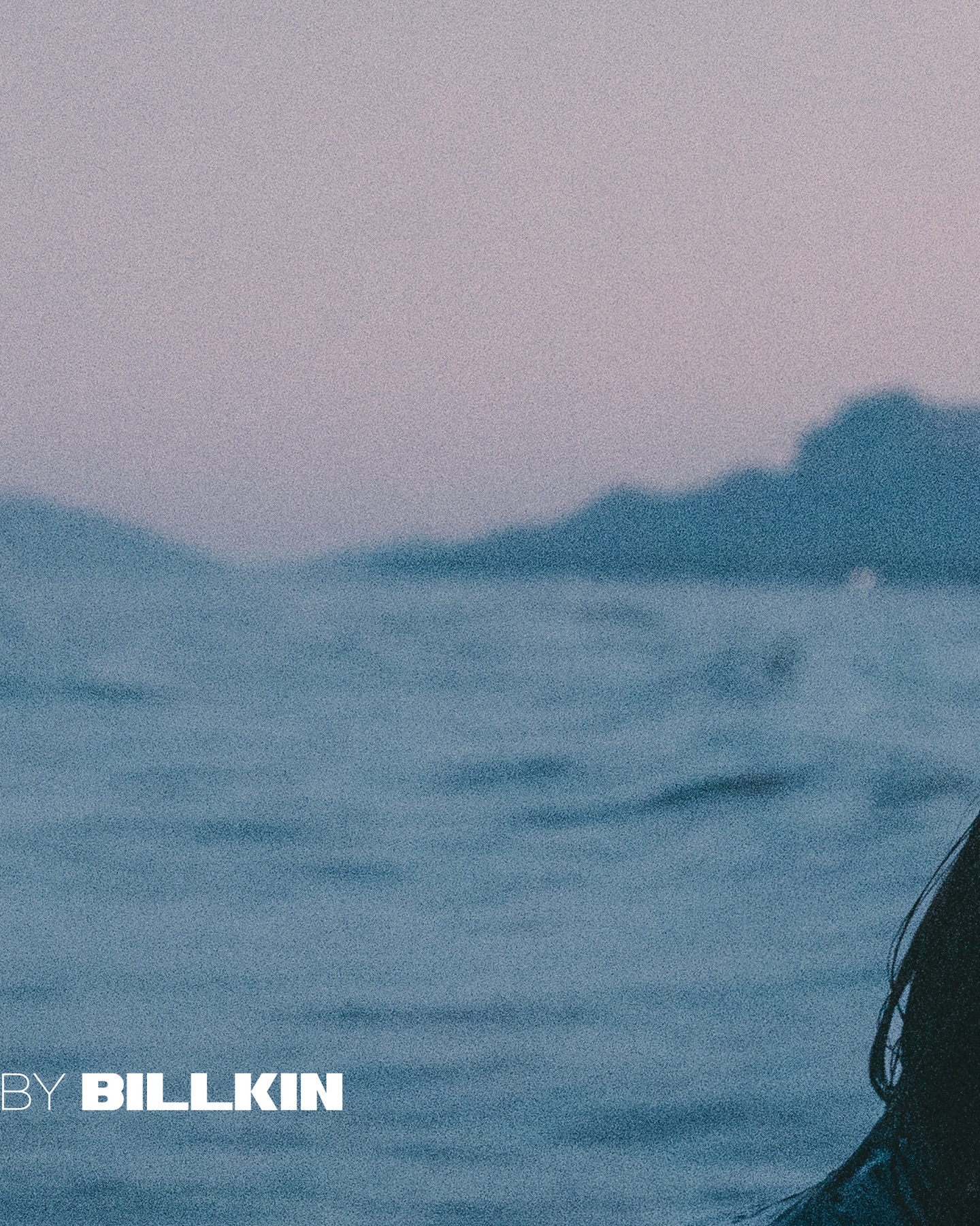 ใคร ๆ ชื่นชมและพูดกัน ว่ารักเราเหมือนฝัน แต่เขาจะรู้ไหม... 🖤 #ใครจะรู้_KV

BILLKIN - ใครจะรู้ (Silent Blue) - Official MV directed by BILLKIN 🎥 
19 Jan 26 | 7 PM (GMT+7)
YouTube: Billkin Entertainment

#ใครจะรู้ #GrowWithTheFlowAlbum
#BillkinEntertainment #Bbillkin 
——

🎧 Streaming Platforms
: https://billkin.lnk.to/GrowWithTheFlowAlbum