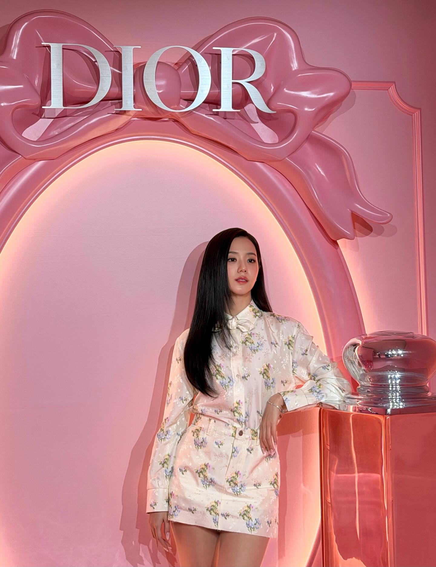 Sweet moments..💕
Loved discovering the candy-like notes together 🍬
@diorbeauty #DiorAddict