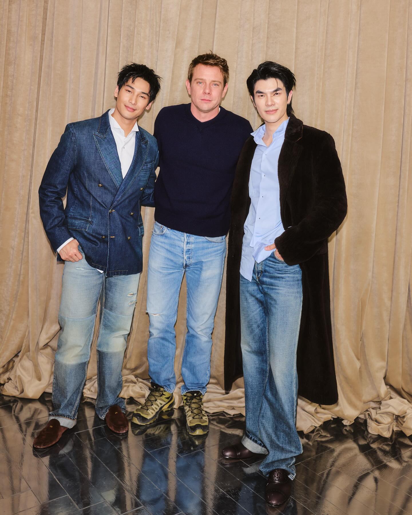 ,,, Was Fun! ,,,

@Dior @Jonathan.Anderson🙌🏻
.
.
#DiorWinter26
#MileApoDiorWinter26