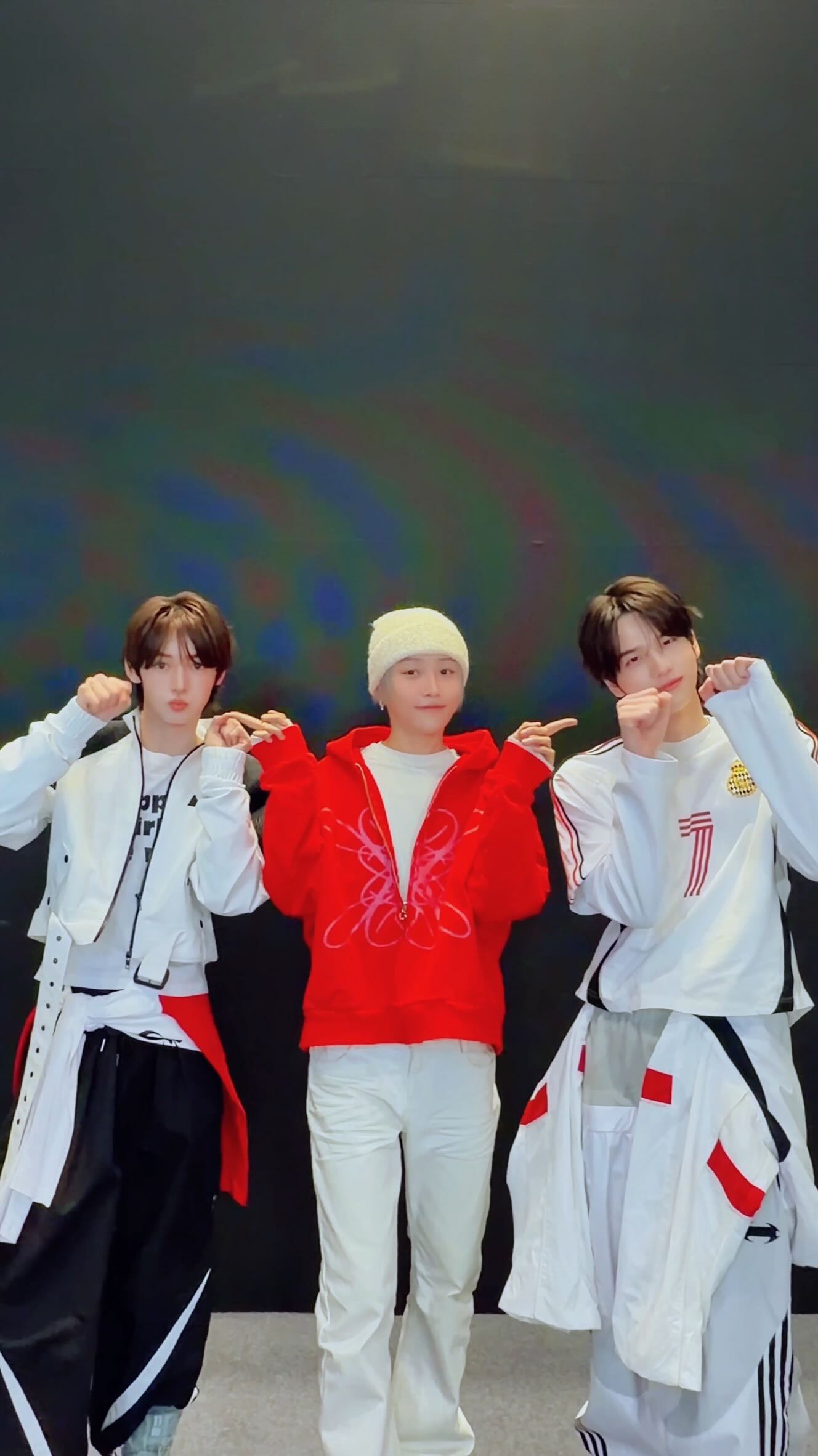 #XINLIU 님과 함께 심장이 쿵💗

#TWS #투어스
#刘雨昕 #류위신