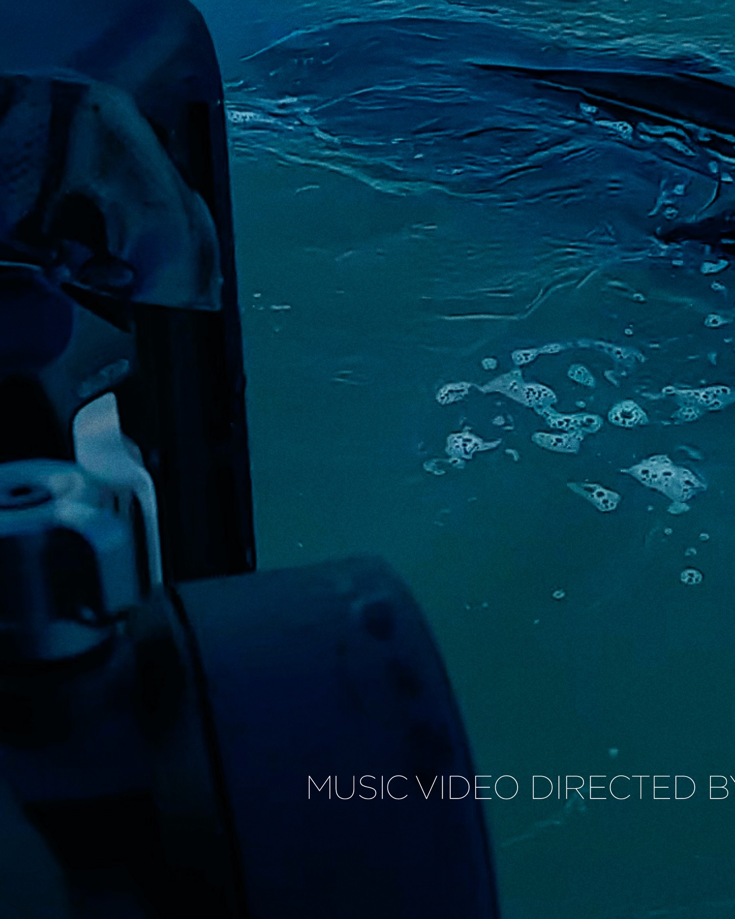 มาฟังความรู้สึกของ BILLKIN ในเพลง ‘ใครจะรู้’ ที่ทำให้อยากกำกับ MV ด้วยตัวเอง 🎥 #ใครจะรู้_BehindTheScenes 

BILLKIN - ใครจะรู้ (Silent Blue) - Behind The Scenes
: https://youtu.be/bZWIFKUHilA

#ใครจะรู้_MV #ใครจะรู้
#GrowWithTheFlowAlbum
#Bbillkin
-—

Official MV & Streaming Platforms
: https://youtu.be/7Rj9bVasCZk
: https://billkin.lnk.to/SilentBlue