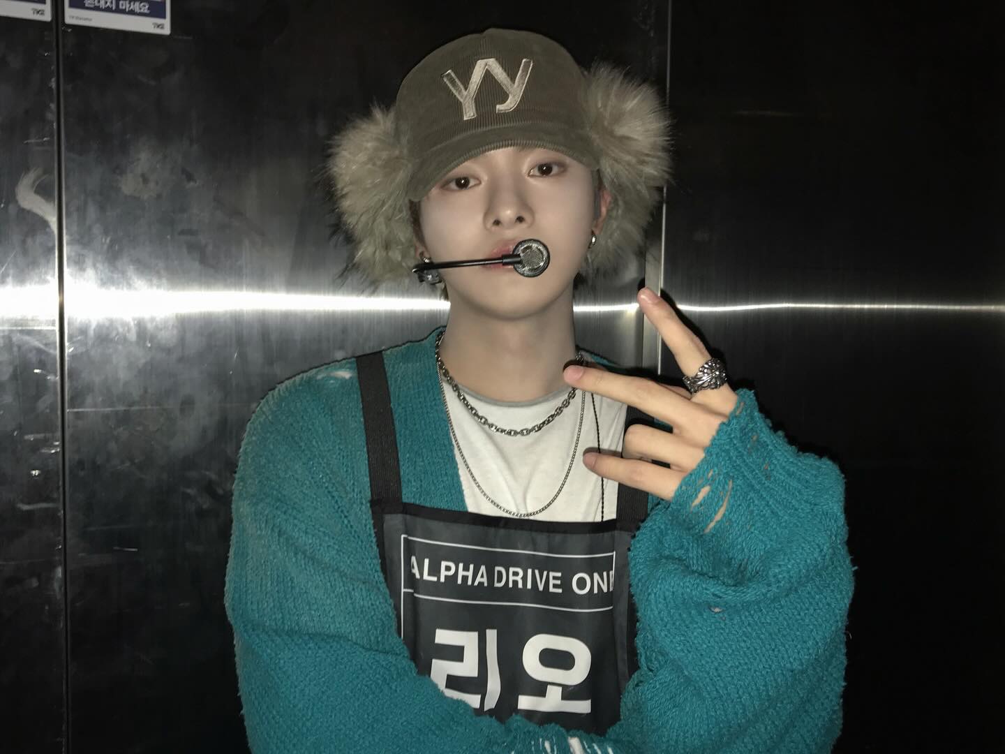 🧑‍🏫🏫📚😴

#ALPHADRIVEONE #ALD1 
#알파드라이브원 
#EUPHORIA #FREAK_ALARM