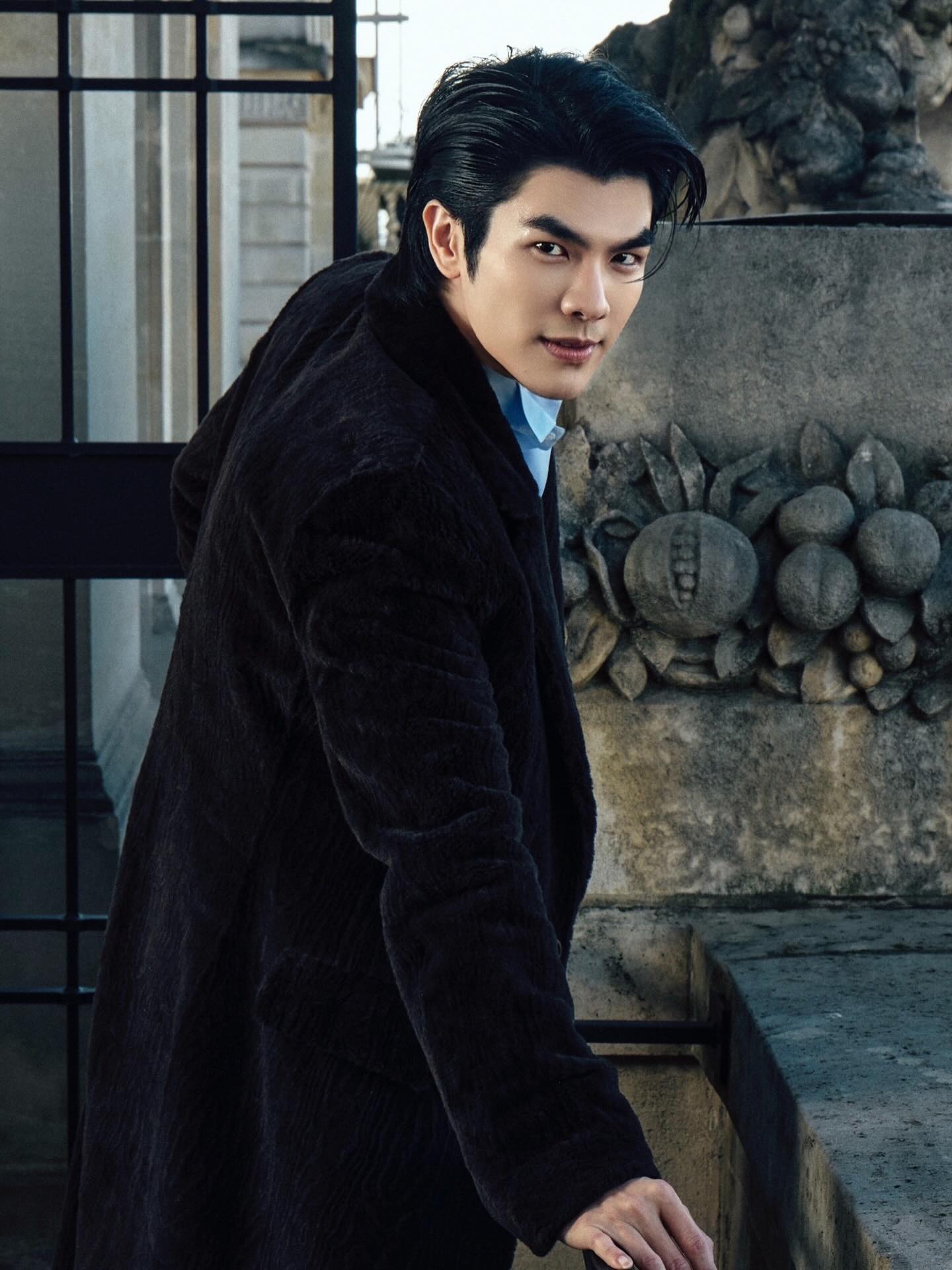 ,,, Last But Not Least…🐺🌗 ,,,

.
.
#DiorWinter26