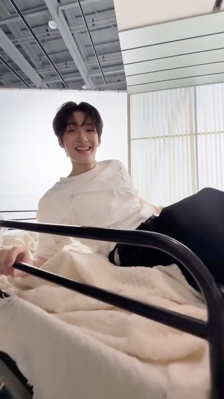 2층의 서러움🥺💦

#ALPHADRIVEONE #ALD1 
#알파드라이브원 
#EUPHORIA #FREAK_ALARM