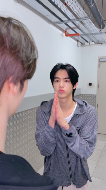 POV : In the end, you‘re here #TWS_OVERDRIVE

#TWS #투어스
#YOUNGJAE #DOHOON