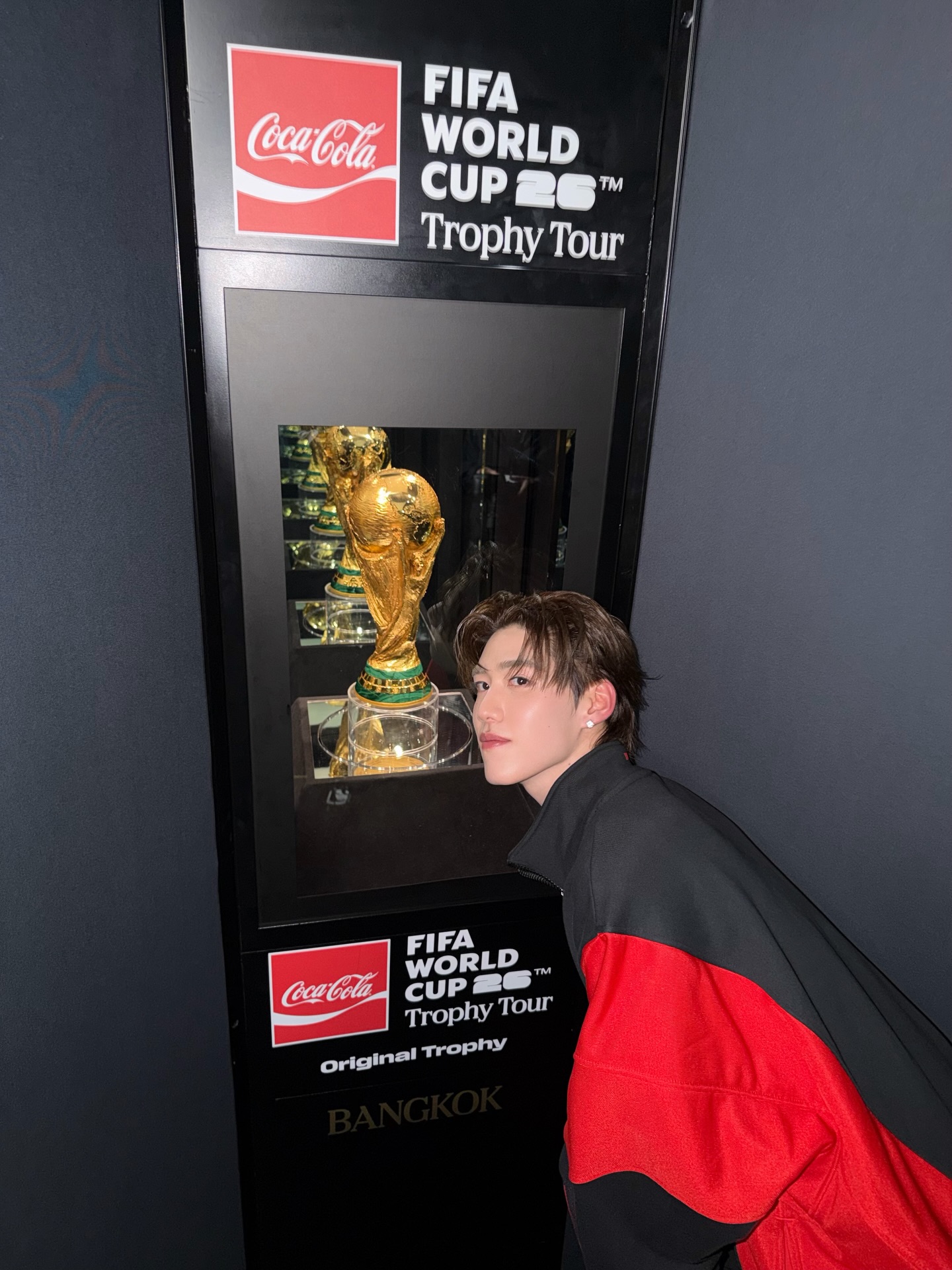 พีได้เห็นถ้วยจริง 🏆 FIFA World Cup™ Original Trophy แล้ว 🏆 “โค้ก” เปิดฟีลซ่าส์สุด!! ⭐️✨ 

#โค้กเปิดฟีลซ่าส์ 
#FIFATrophyTour 
#AllTheFeels 
#FIFAWorldCup
#ThanksCoke