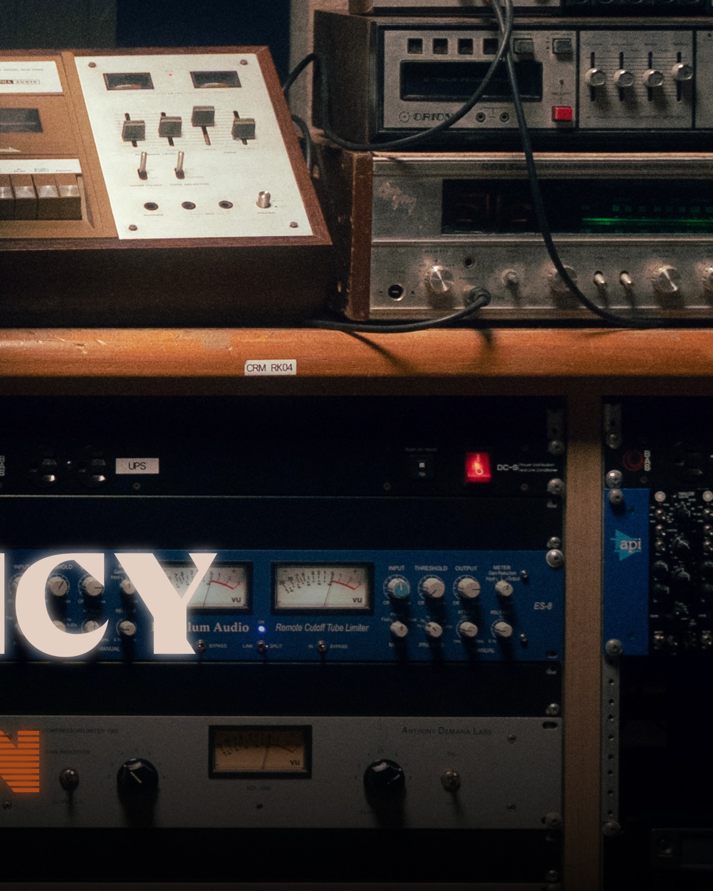 The songs you know, the feel you’ve never met. Coming soon...

BILLKIN FEELQUENCY LIVE SESSION - Official Teaser
: https://youtu.be/5CthKEN1IXA

#FEELQUENCYLiveSession #BILLKIN_FEELQUENCY
#BillkinEntertainment #Bbillkin
——

🎁 Mr. Everything | 1 FEB 2026
🎧 ชอบตัวเองตอนอยู่กับเธอ | 2 FEB 2026
🌊 ใครจะรู้ | 3 FEB 2026