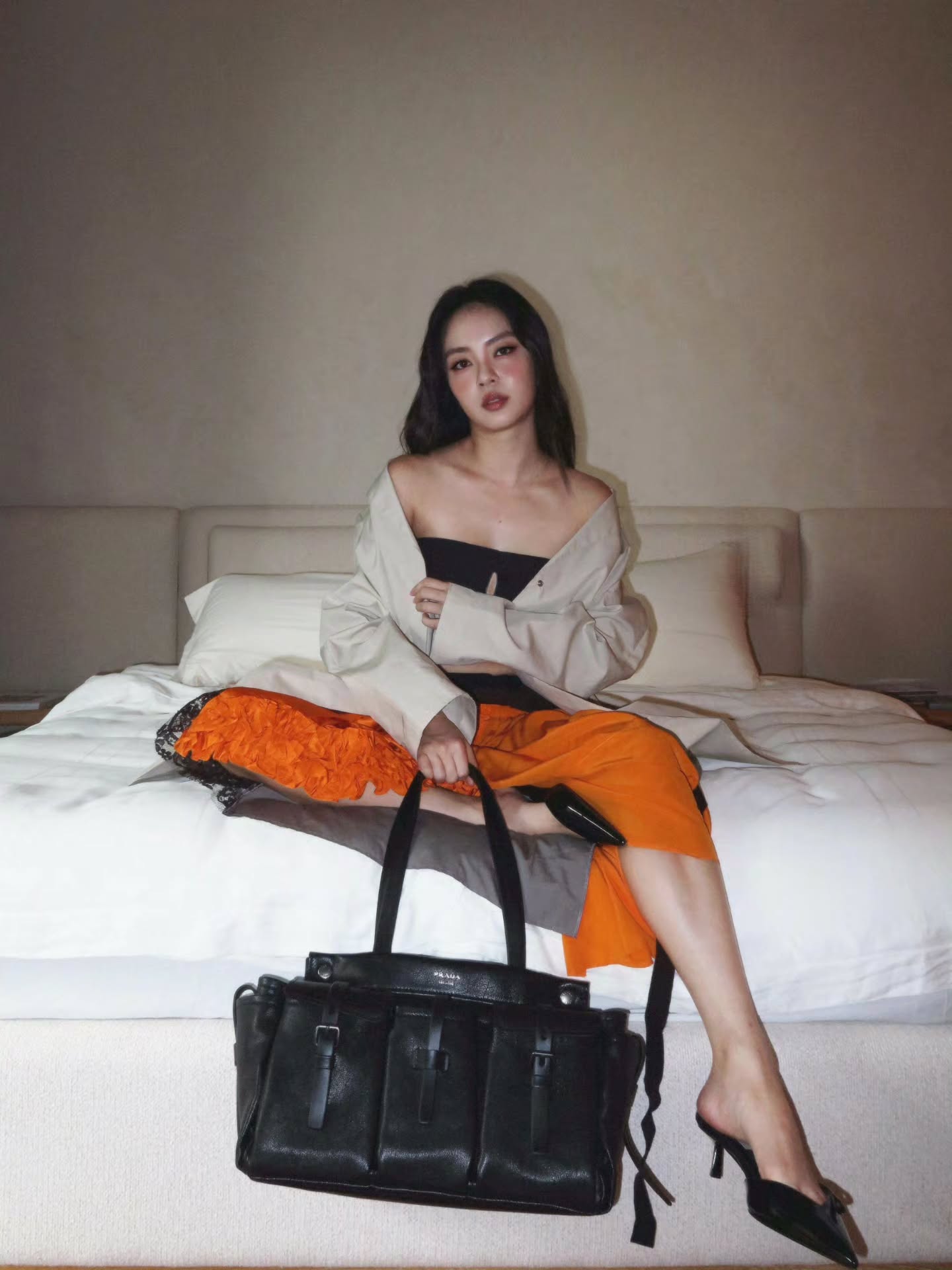What I carry, carries me 💞 
@Prada #PradaSS26