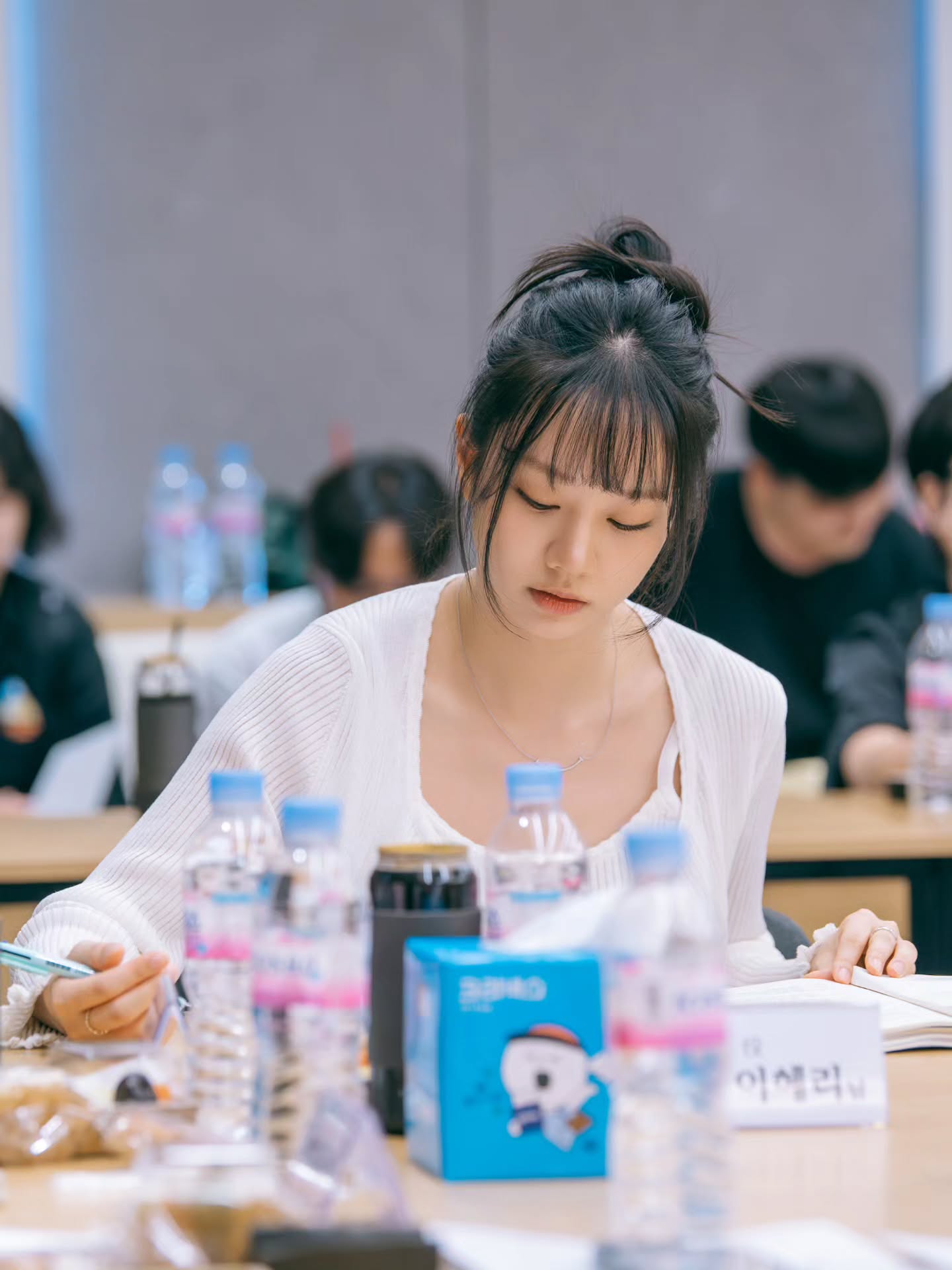 <그대에게 드림> 설렘 가득한 대본리딩 현장 공개!💞

현실의 벽 앞에서 꿈을 잃어버린 생계형 리포터 주이재로
꿈과 설렘을 그릴 이혜리의 변신을 기대해주세요!

7월 13일 첫 방송!🙌

#혜리 #hyeri #그대에게드림
