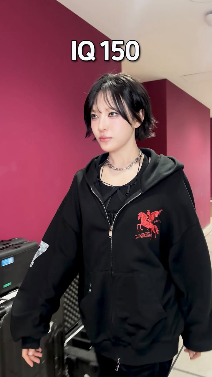 POV: When I see my friend #MOONSUA #SUHYEON #Billlie #빌리