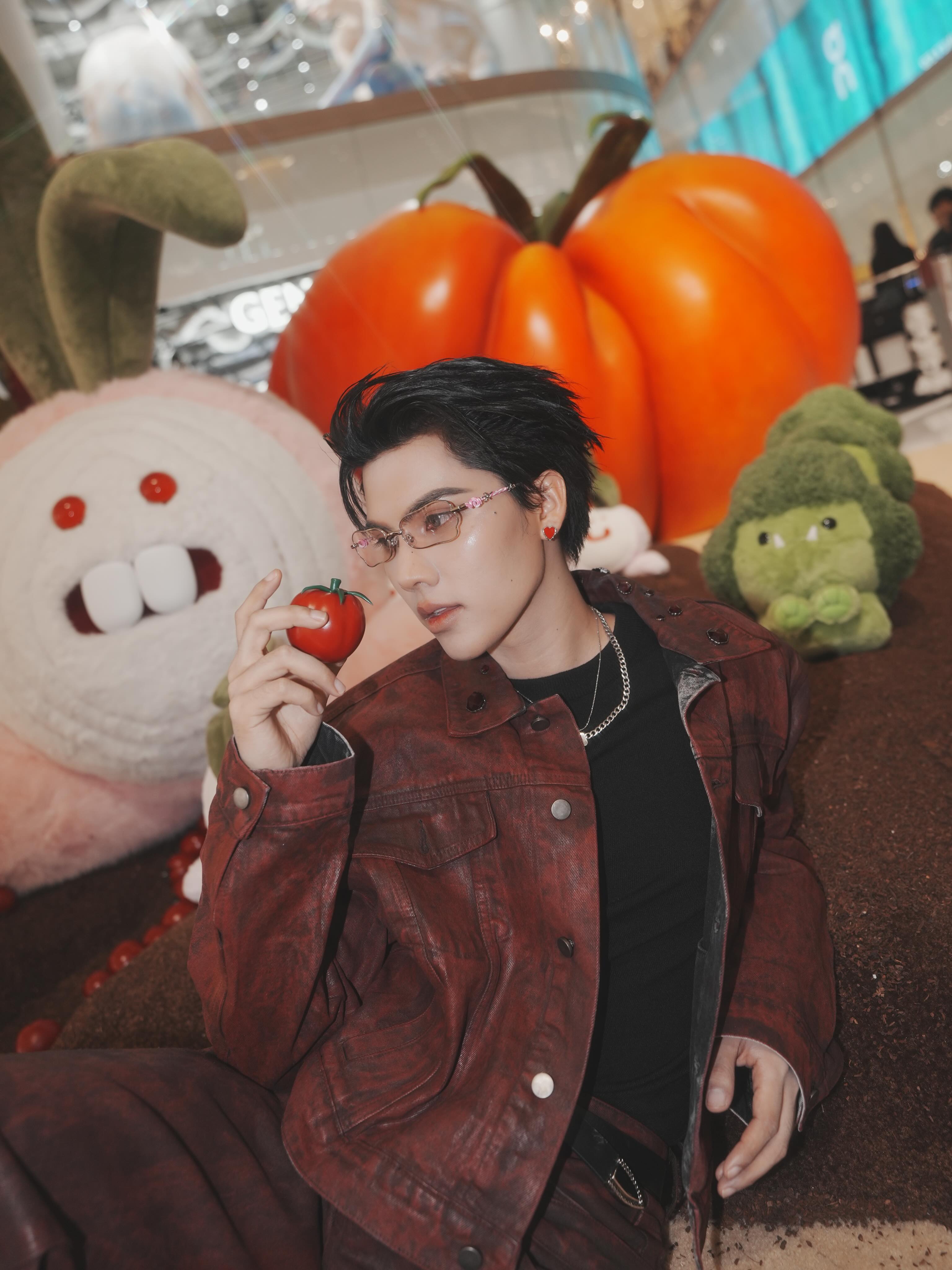 Vegetable Boy. 🍅
@gentlemonster 

#GENTLEMONSTER 
#GENTLEMONSTER2026 
#GENTLEMONSTER_VeggieCollection2026