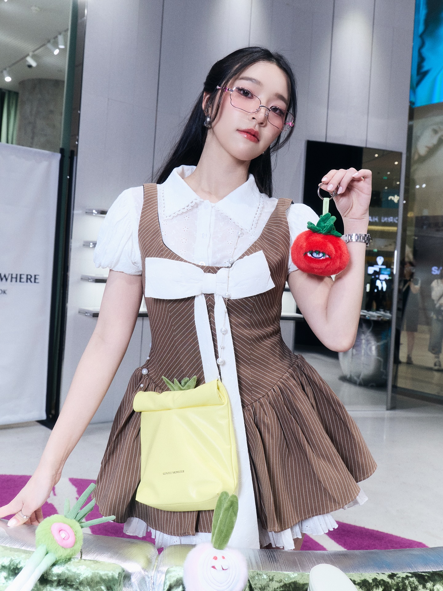 WHICH ONE IS YOUR FAVORITE VEGGIES! 
@gentlemonster 🥦🍅🥕✨

GENTLE MONSTER VEGGIE COLLECTION 2026
Don’t miss the exclusive!
🫚 Veggie Pop-up at ICONSIAM 🫜

#GENTLEMONSTER 
#GENTLEMONSTER_VEGGIECOLLECTION 
#GENTLEMONSTER2026
#ayaorapan